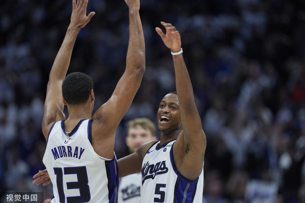 他的存在不 他的存在不