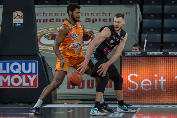 他的身体条 他的身体条